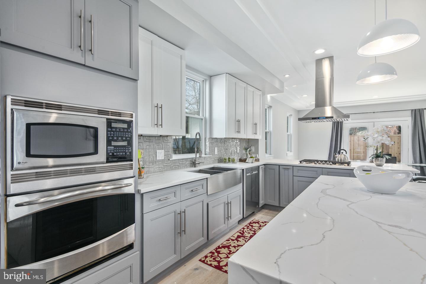 610 East Phil Ellena Street Philadelphia, PA 19119 - Photo 8 of 33 Kitchen