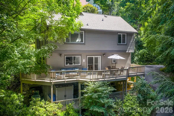 $949,000 | 450 Elk Mountain Scenic Highway, Asheville, NC 28804