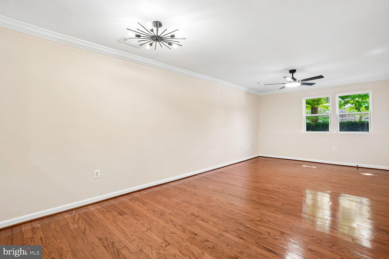 12001 Market Street, Unit T51 Reston, VA 20190 - Photo 12 of 60 Living Room