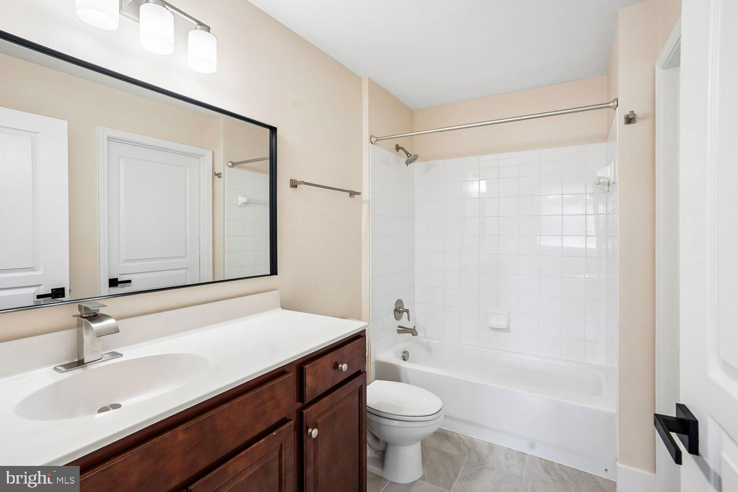 12001 Market Street, Unit T51 Reston, VA 20190 - Photo 24 of 60 Bath