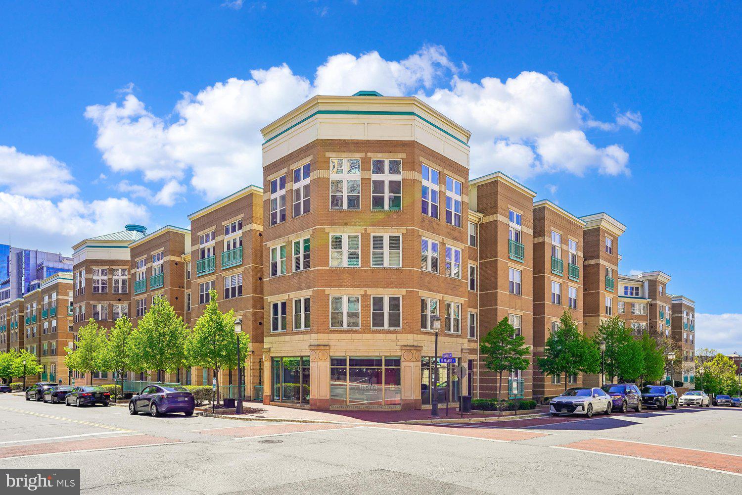 12001 Market Street, Unit T51 Reston, VA 20190 - Photo 36 of 60 Back Elevation