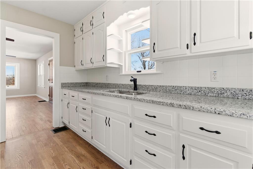 17675 Evans Road Tonganoxie, KS 66086 - Photo 11 of 39