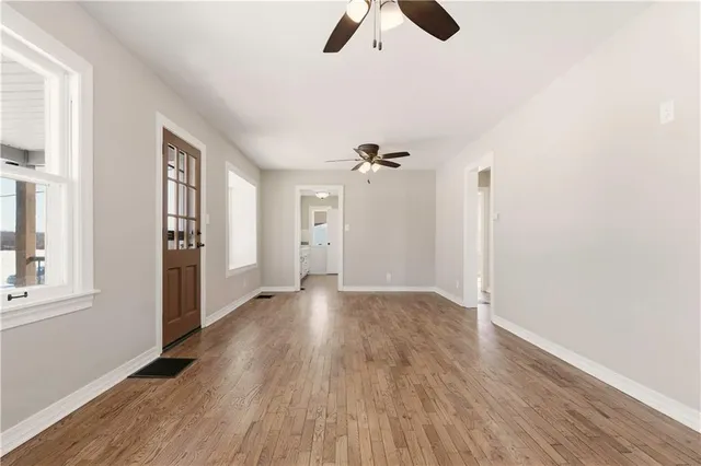 $425,000 | 17675 Evans Road, Tonganoxie, KS 66086