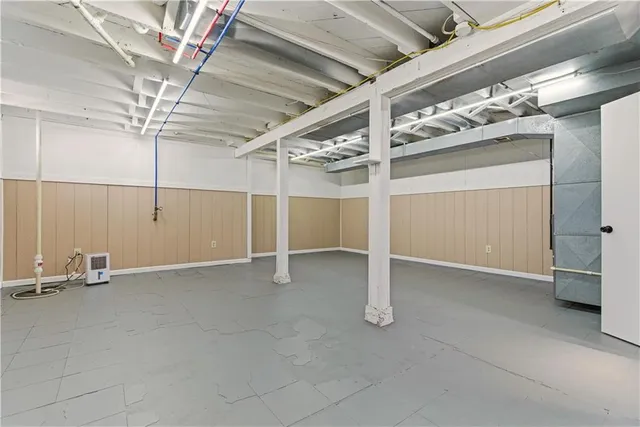 $425,000 | 17675 Evans Road, Tonganoxie, KS 66086