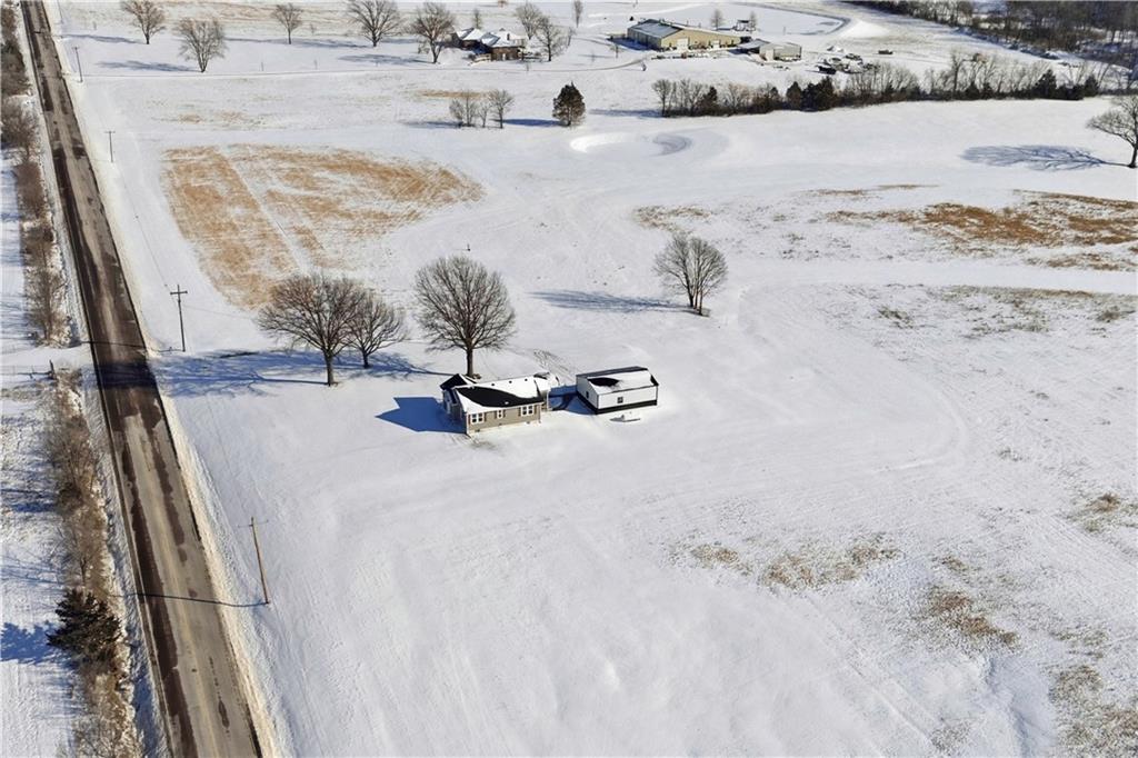 17675 Evans Road Tonganoxie, KS 66086 - Photo 5 of 39