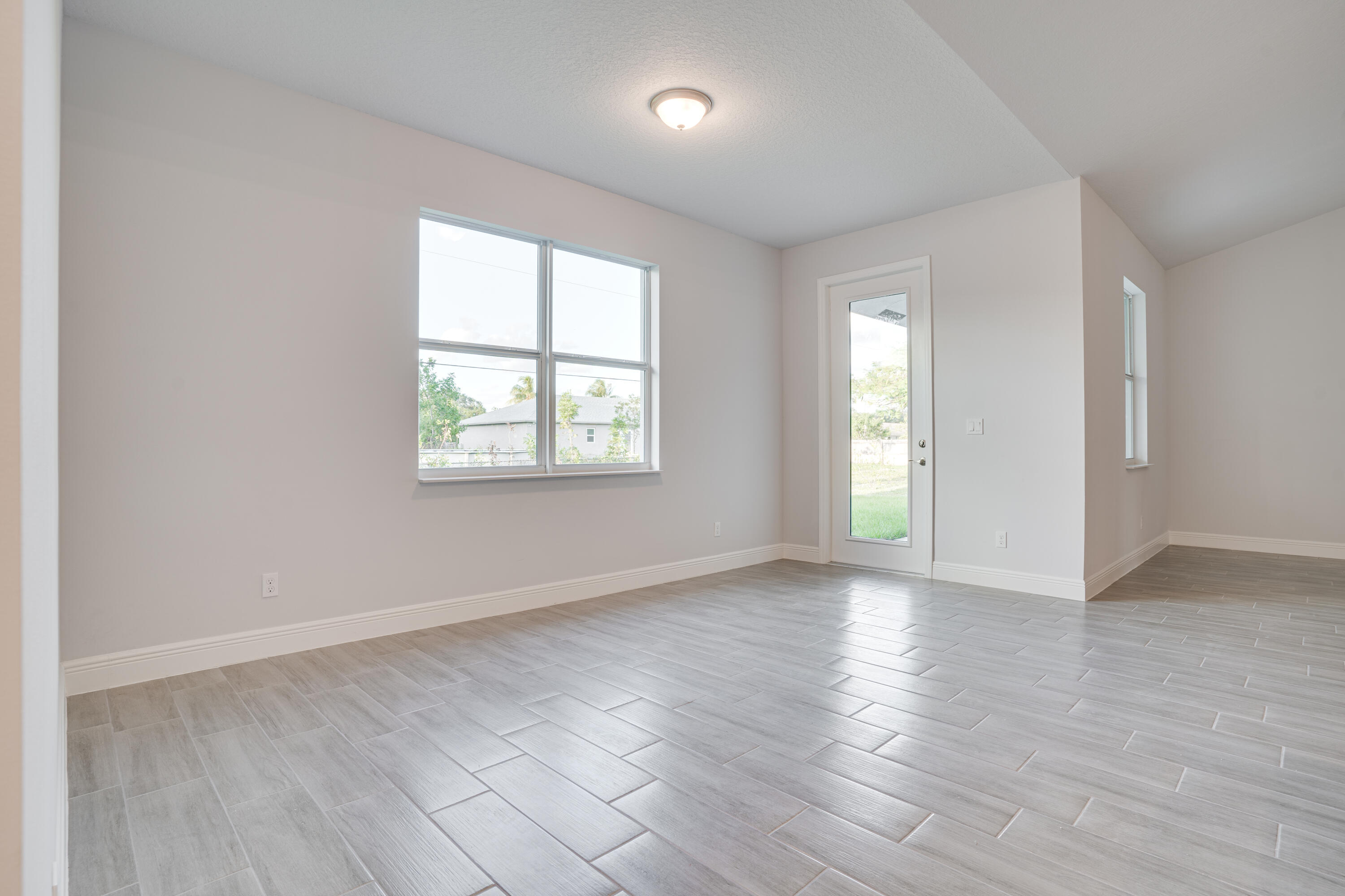 737 Southwest Andrew Road Port St. Lucie, FL 34953 - Photo 8 of 29 CMV04739HDR
