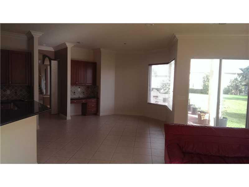 3454 Meadowbrook Way Davie, FL 33328 - Photo 7 of 10 Interior Space/Layout