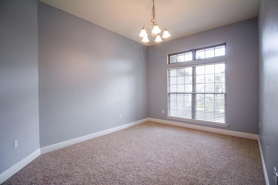 4500 Hermosa Road Crestview, FL 32539 - Photo 13 of 27 a view of an empty room with a window