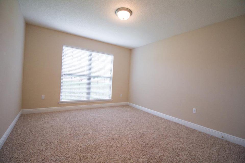 4500 Hermosa Road Crestview, FL 32539 - Photo 14 of 27 an empty room with a window