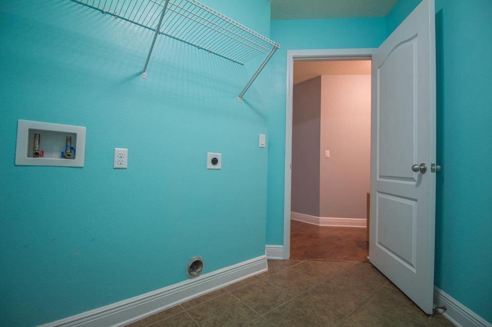 4500 Hermosa Road Crestview, FL 32539 - Photo 24 of 27 a view of a small space