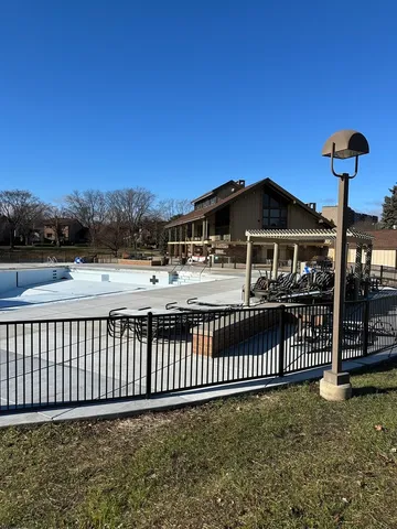 $394,000 | 301 Lake Hinsdale Drive, Unit 108, Willowbrook, IL 60527