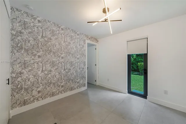 $6,800,000 | 6695 Southwest 112th Street, Pinecrest, FL 33156