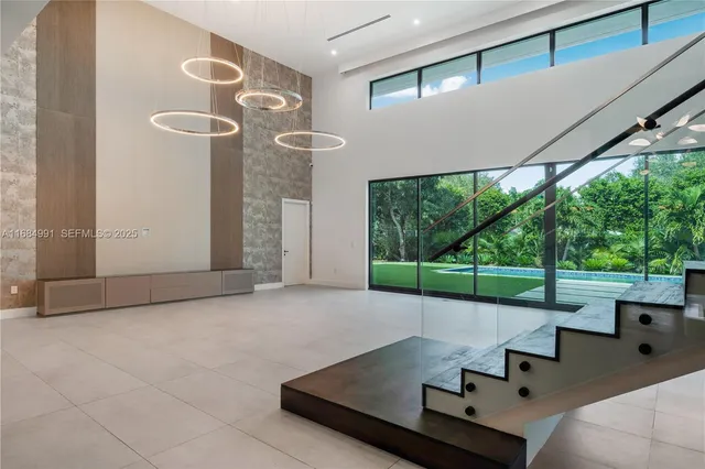 $6,800,000 | 6695 Southwest 112th Street, Pinecrest, FL 33156