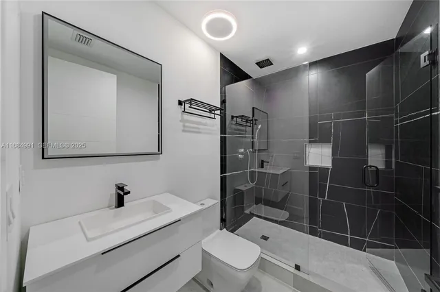 $6,800,000 | 6695 Southwest 112th Street, Pinecrest, FL 33156