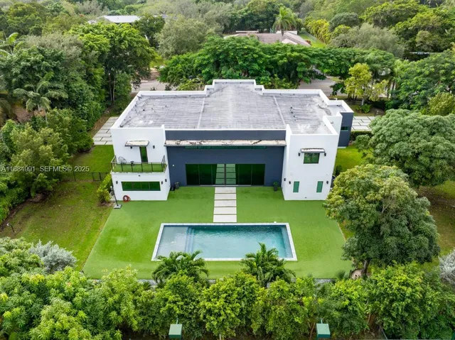 $6,800,000 | 6695 Southwest 112th Street, Pinecrest, FL 33156