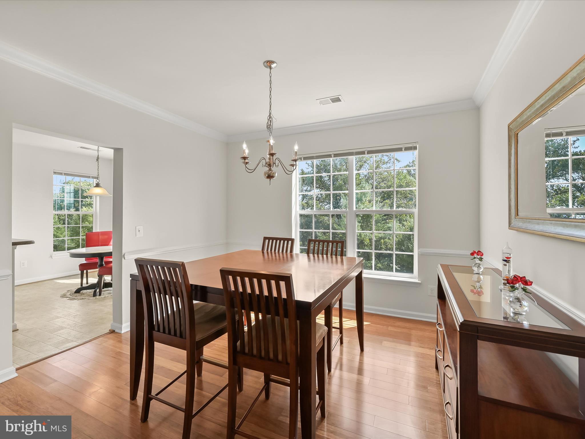 7335 Brookview Road, Unit 307 Elkridge, MD 21075 - Photo 14 of 50 Dining Room