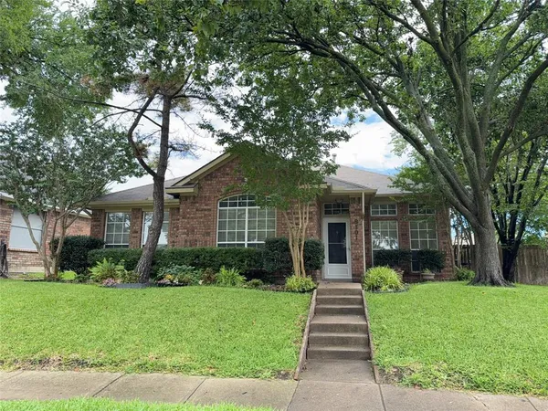 $2,350 | 9701 Concord Drive, Frisco, TX 75035