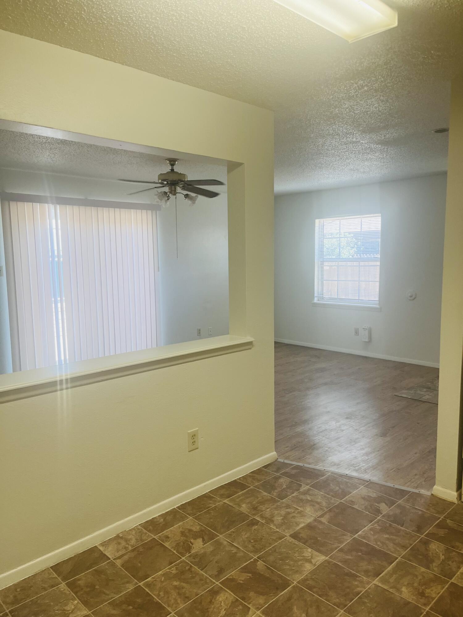 5433 40th Street, Unit A Lubbock, TX 79414 - Photo 5 of 9 5433 40-8