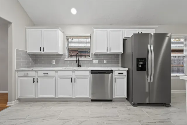 $2,100 | 21725 York Timbers Drive, Kingwood, TX 77339