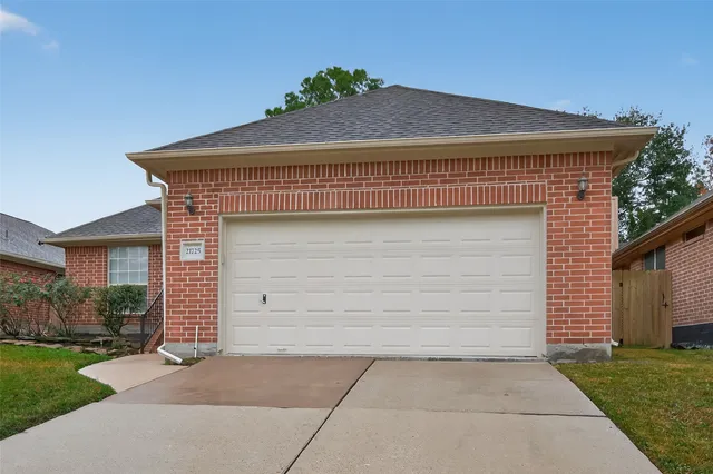 $2,100 | 21725 York Timbers Drive, Kingwood, TX 77339