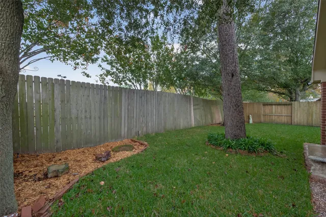$2,100 | 21725 York Timbers Drive, Kingwood, TX 77339
