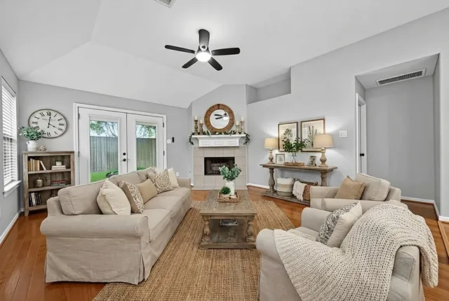 $2,100 | 21725 York Timbers Drive, Kingwood, TX 77339