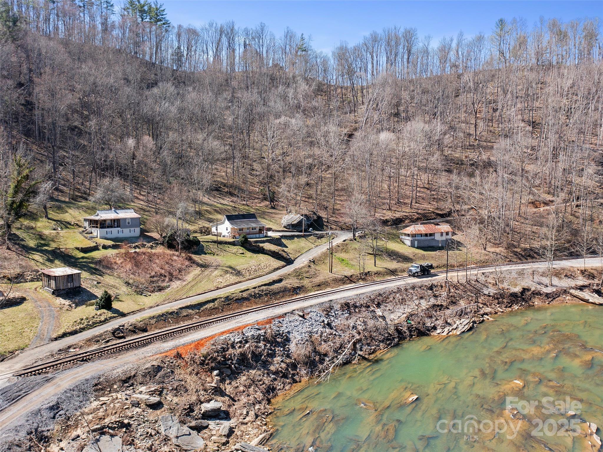 427 Johnson Cemetery Road Bakersville, NC 28705 - Photo 35 of 36