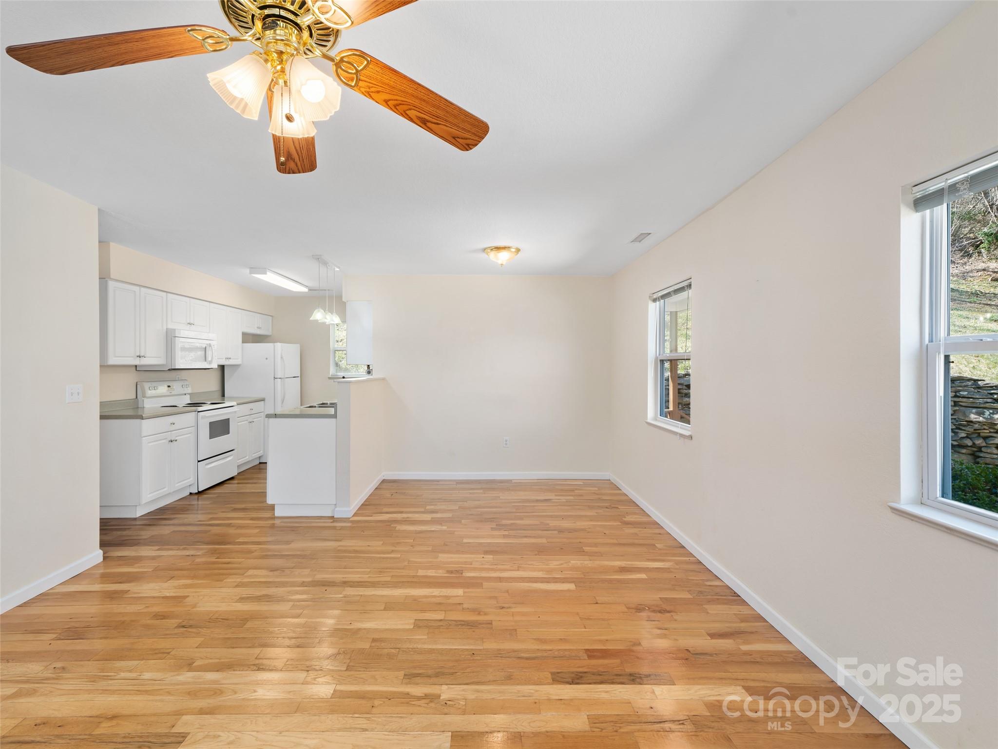 427 Johnson Cemetery Road Bakersville, NC 28705 - Photo 6 of 36