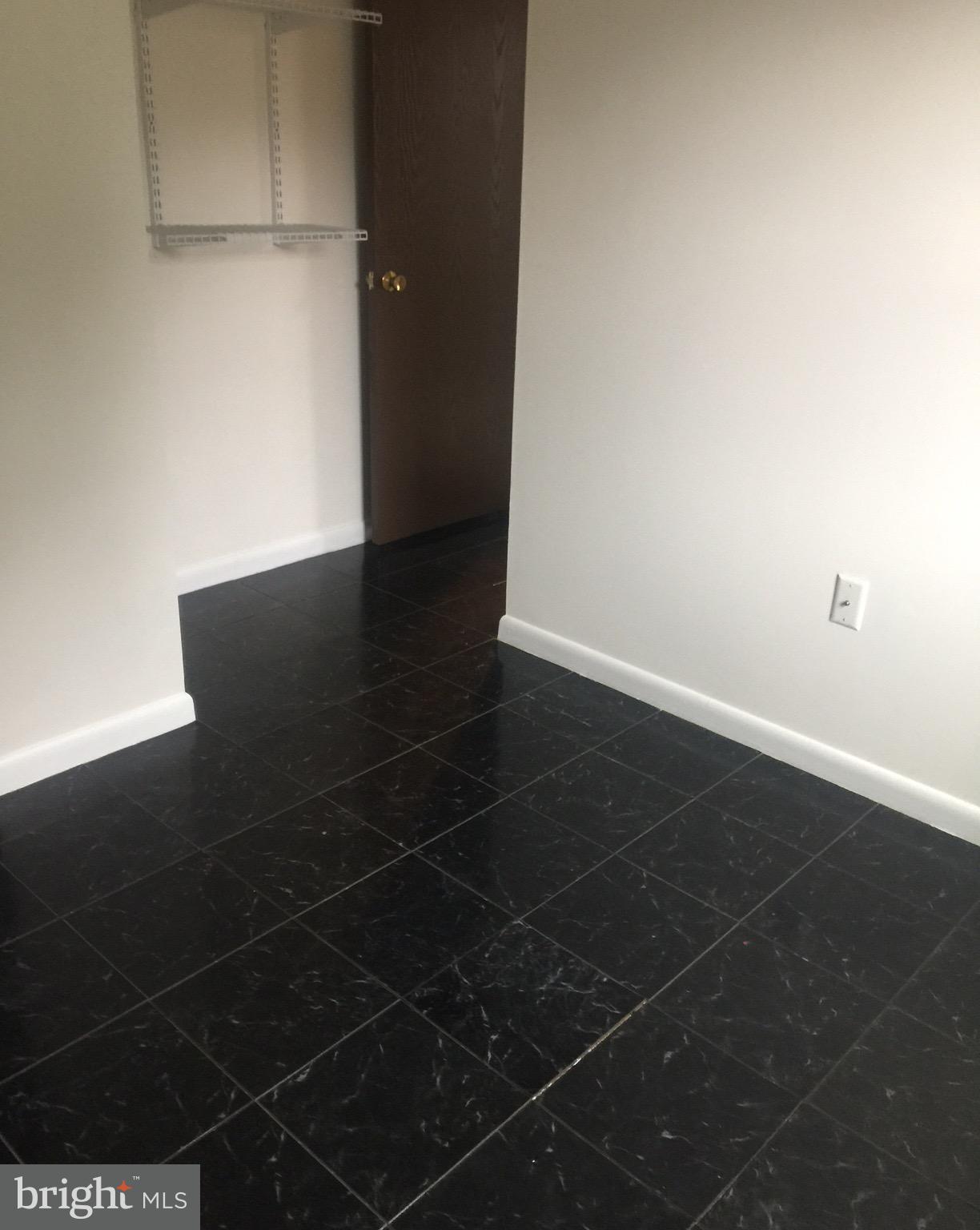 1095 Williamsburg Road Lancaster, PA 17603 - Photo 11 of 13 Gallery Image 11