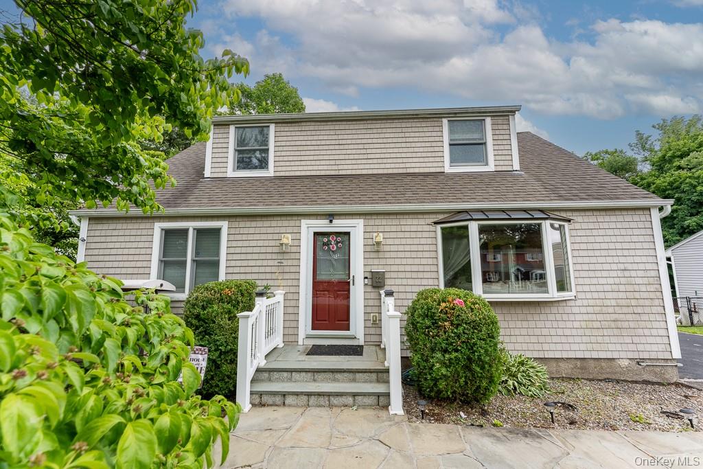 22 Oakbrook Road Ossining, NY 10562 - Photo 3 of 47