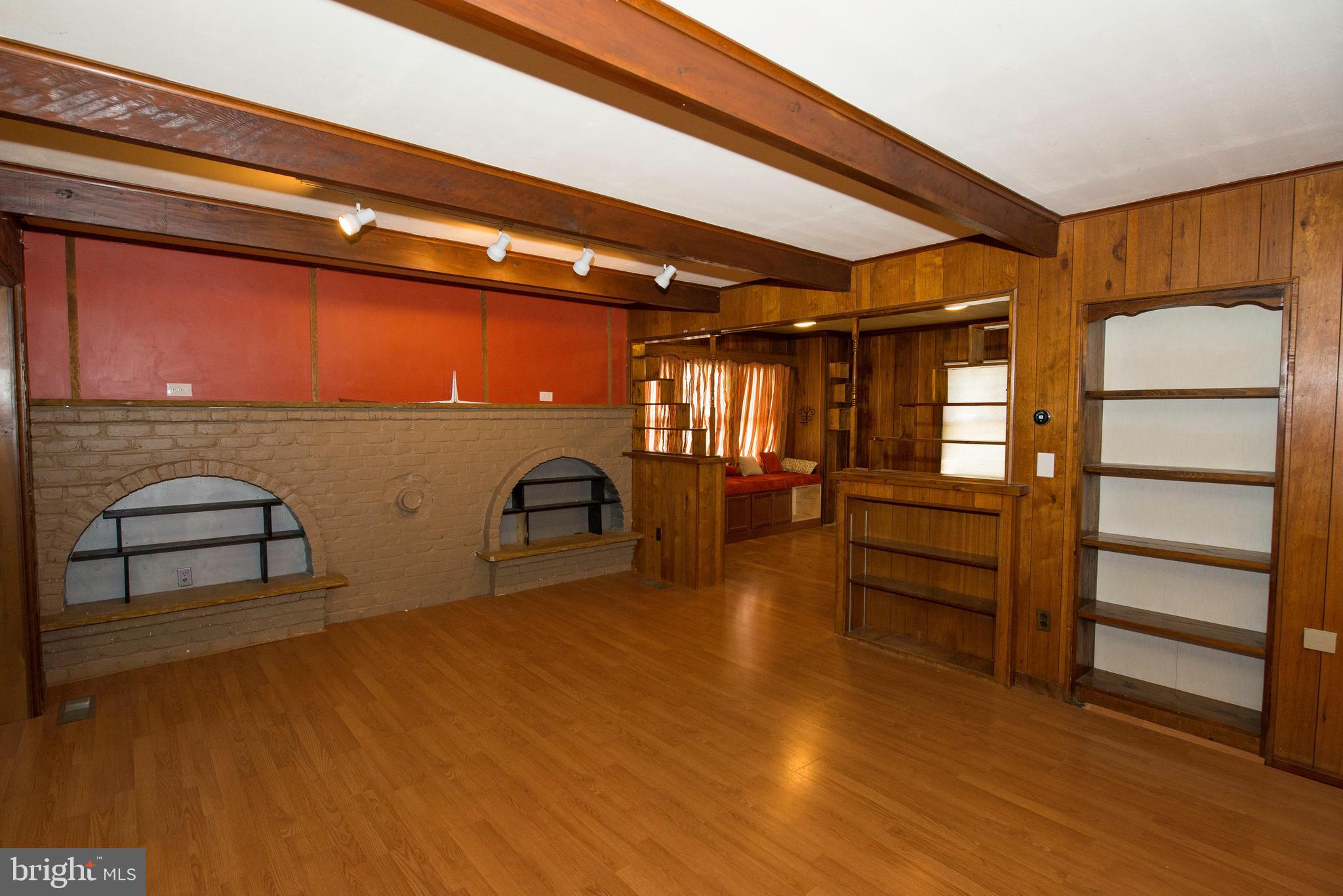 4712 Buckeye Road Emmaus, PA 18049 - Photo 5 of 12 Gallery Image 5