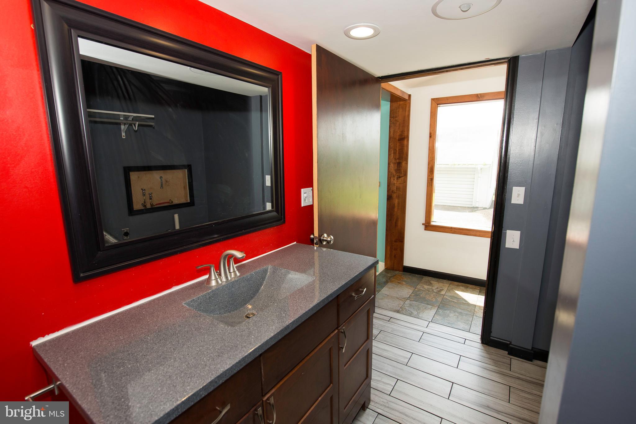 4712 Buckeye Road Emmaus, PA 18049 - Photo 6 of 12 Gallery Image 6