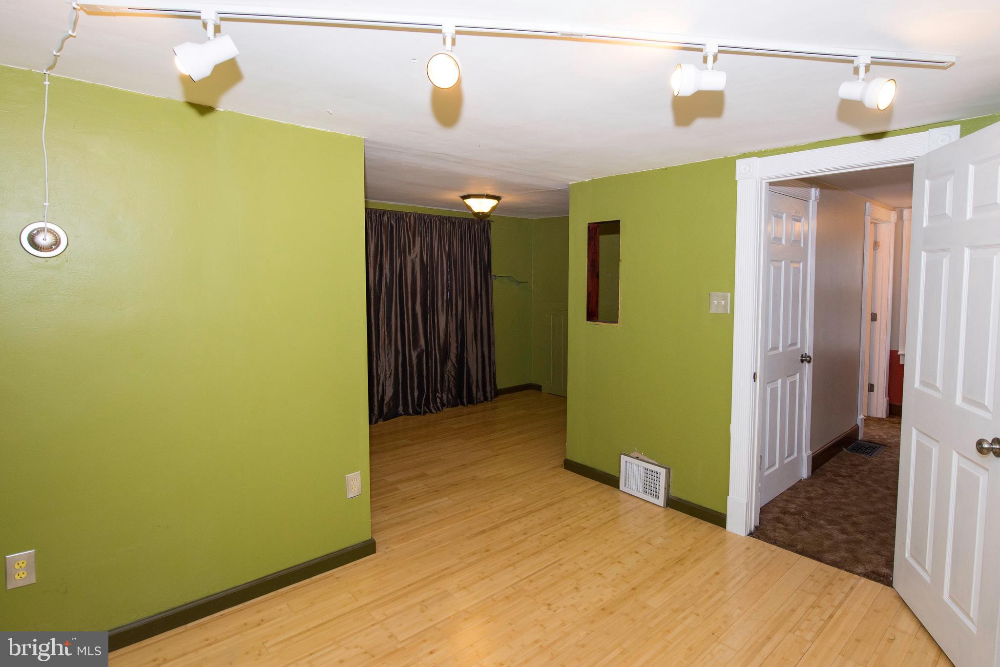 4712 Buckeye Road Emmaus, PA 18049 - Photo 8 of 12 Gallery Image 8