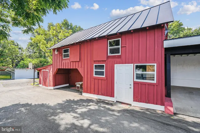 $1,685,000 | 20857 Ashburn Road, Ashburn, VA 20147