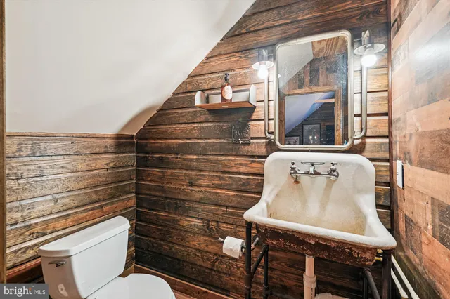 $1,685,000 | 20857 Ashburn Road, Ashburn, VA 20147