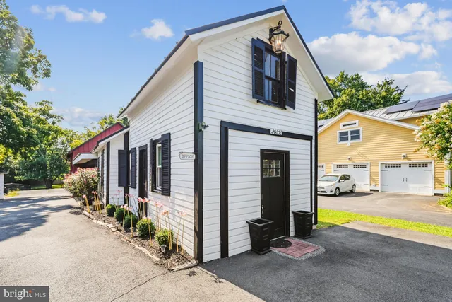 $1,685,000 | 20857 Ashburn Road, Ashburn, VA 20147