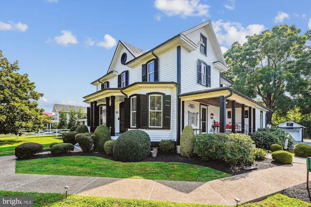 $1,685,000 | 20857 Ashburn Road, Ashburn, VA 20147