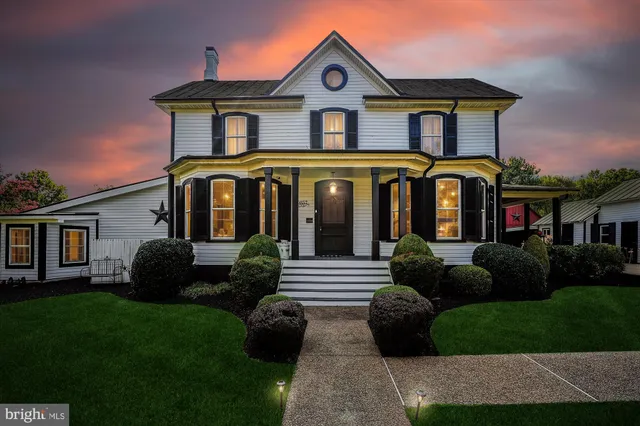 $1,685,000 | 20857 Ashburn Road, Ashburn, VA 20147