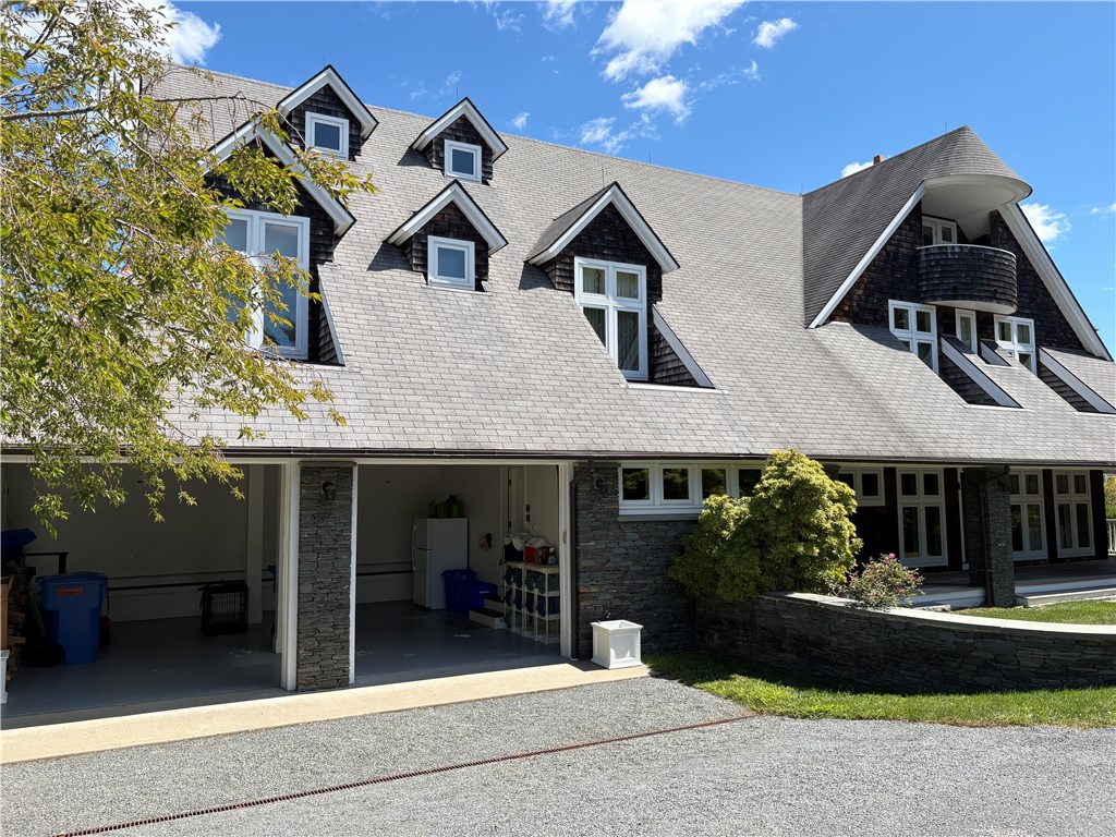 167 Walcott Avenue Jamestown, RI 02835 - Photo 4 of 16