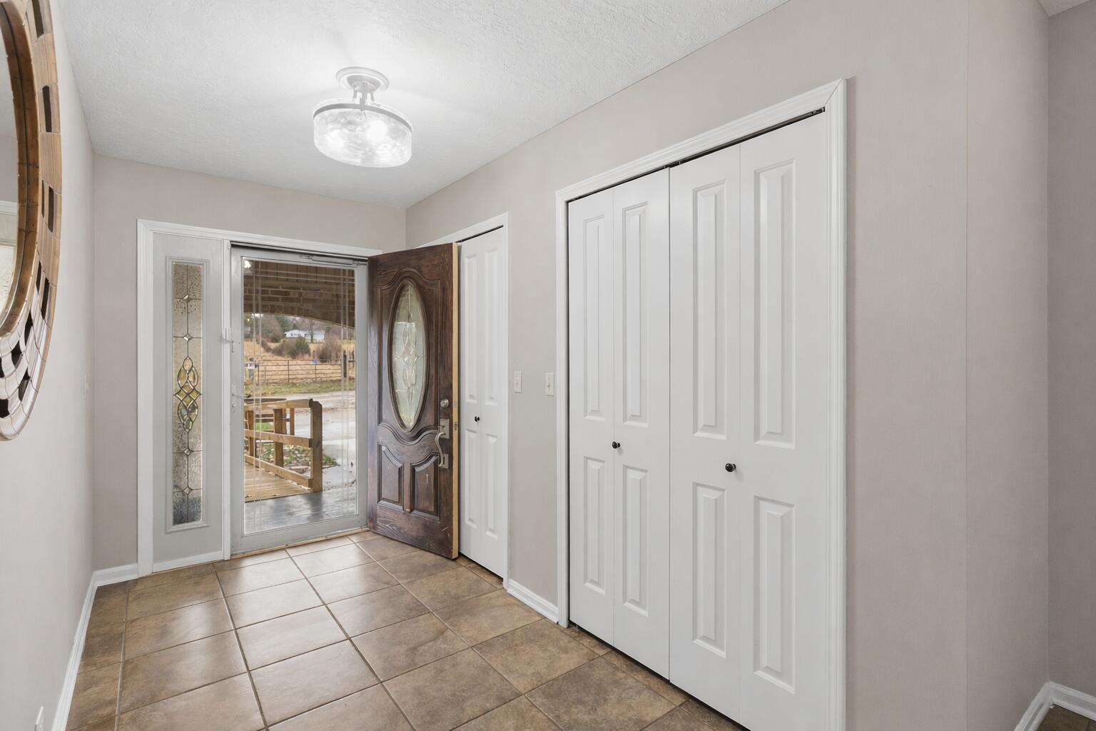 265 Indian Trail Munith, MI 49259 - Photo 18 of 20 Entryway