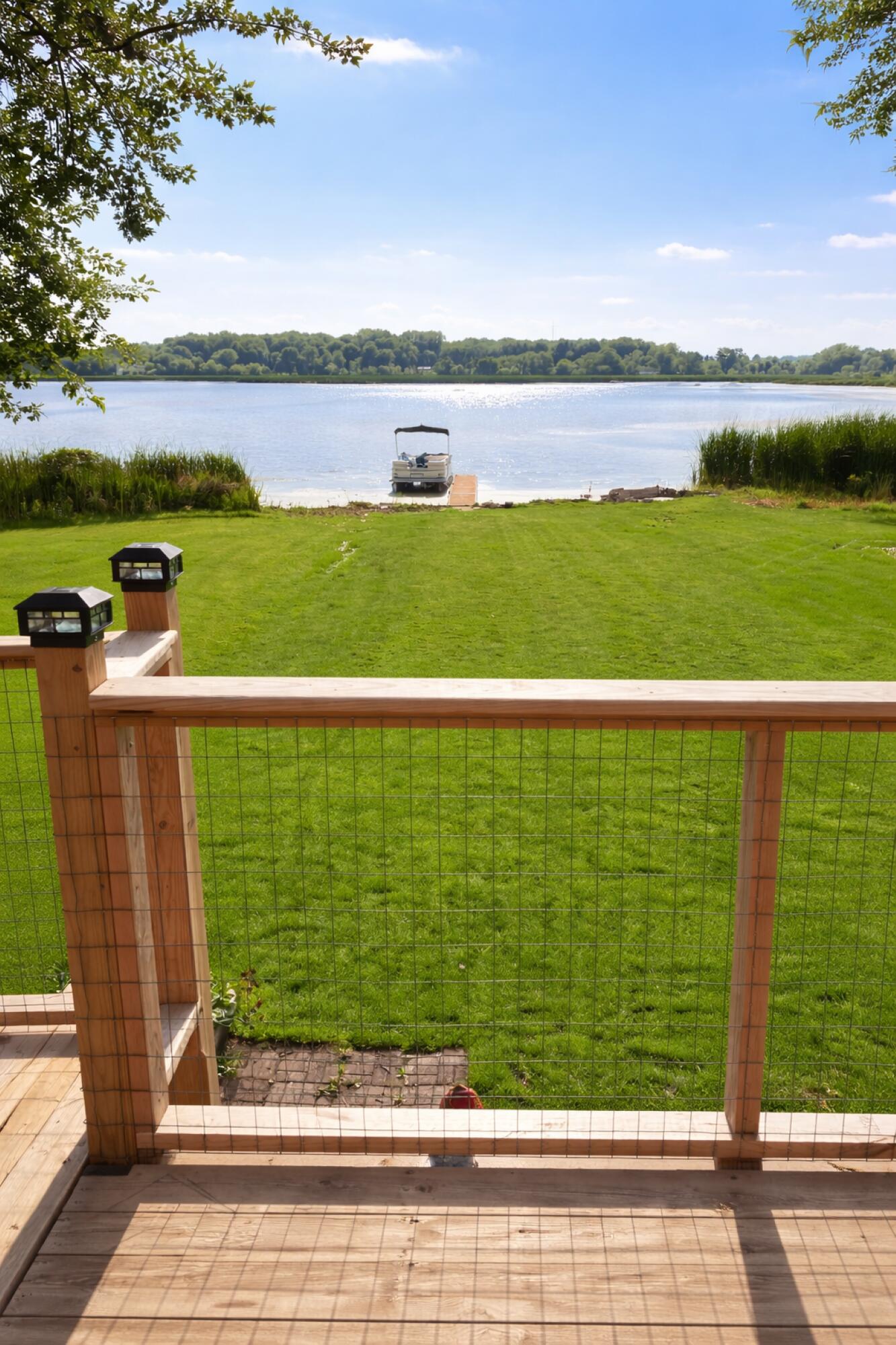 265 Indian Trail Munith, MI 49259 - Photo 6 of 20 Porch to lake