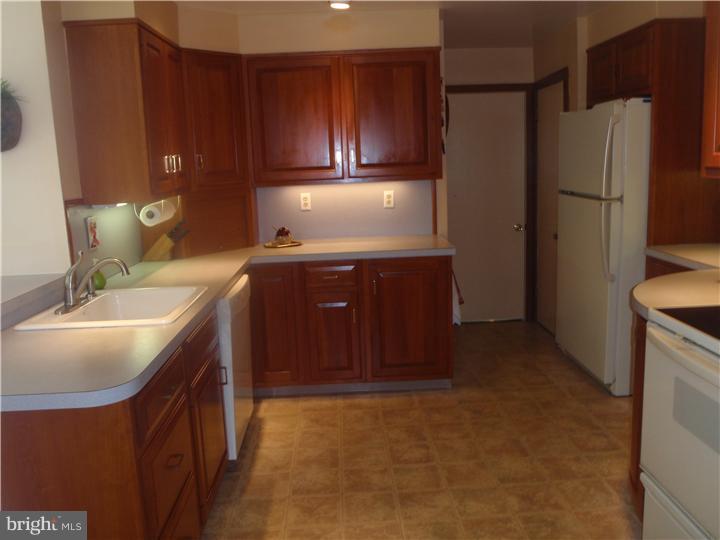 721 Bobbin Mill Road Media, PA 19063 - Photo 14 of 25 Kitchen