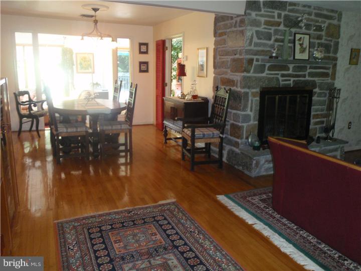 721 Bobbin Mill Road Media, PA 19063 - Photo 8 of 25 Living Room