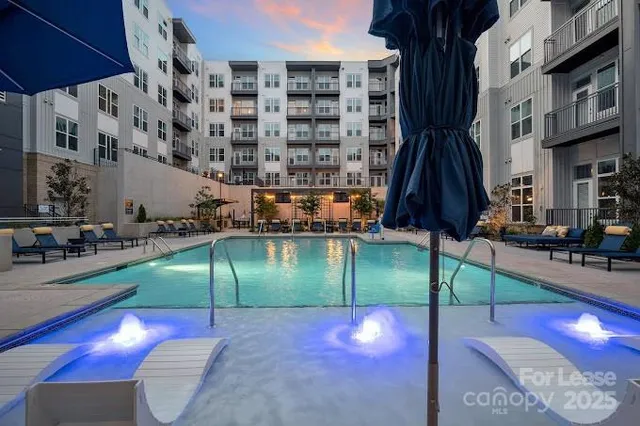 $2,152 | 2020 West Morehead Street, Unit SIERRA, Charlotte, NC 28208