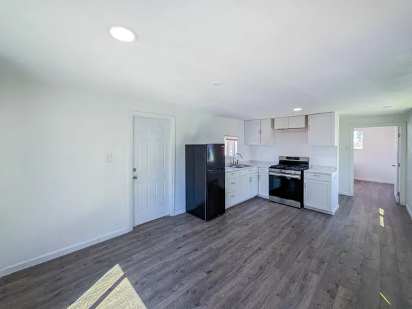 $59,990 | 45446 7th Street East, Lancaster, CA 93535