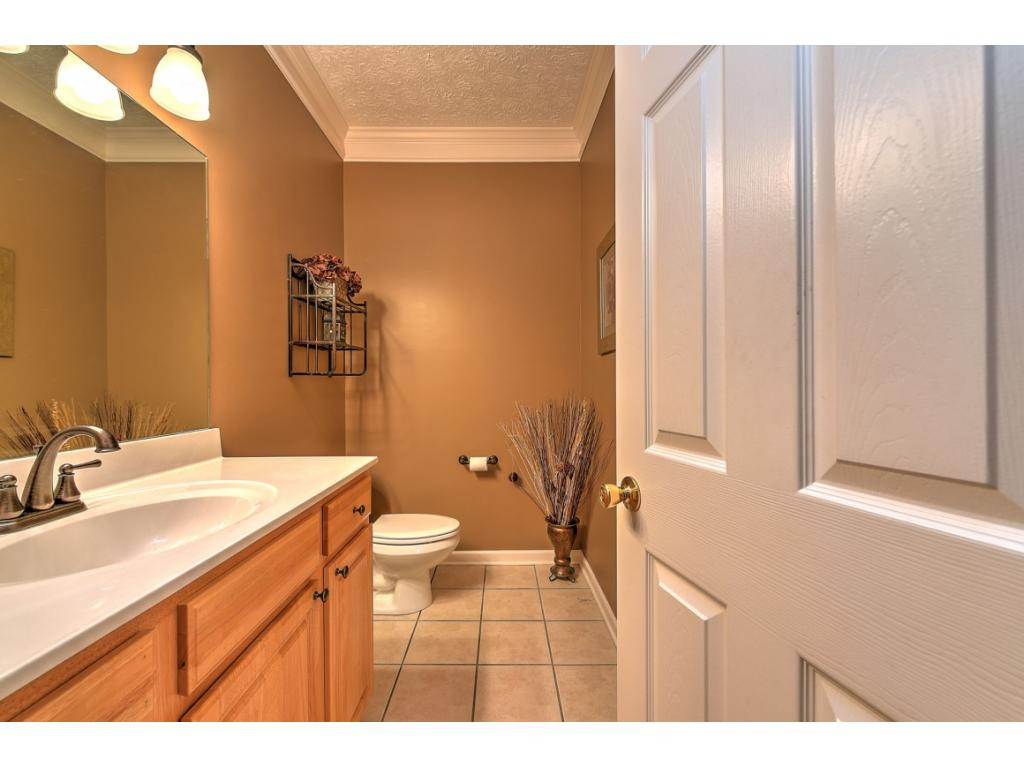 118 Austin Ridge Court Gray, TN 37615 - Photo 22 of 36 Half Bathroom for Guests