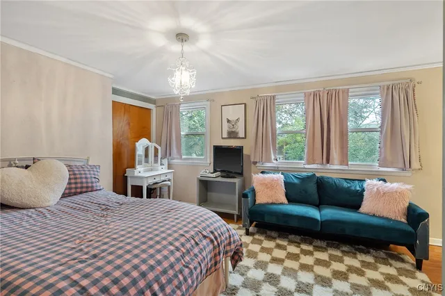 $2,400 | 4310 Candlelight Lane, Clay, NY 13090