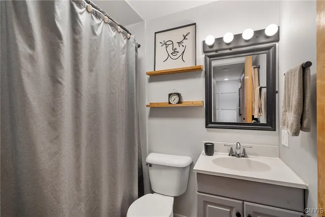 $2,400 | 4310 Candlelight Lane, Clay, NY 13090