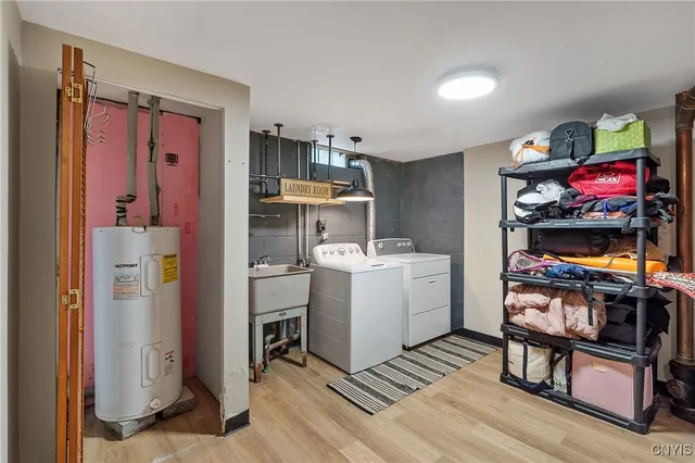 $2,400 | 4310 Candlelight Lane, Clay, NY 13090