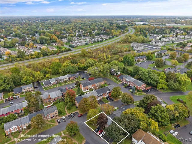 $2,400 | 4310 Candlelight Lane, Clay, NY 13090